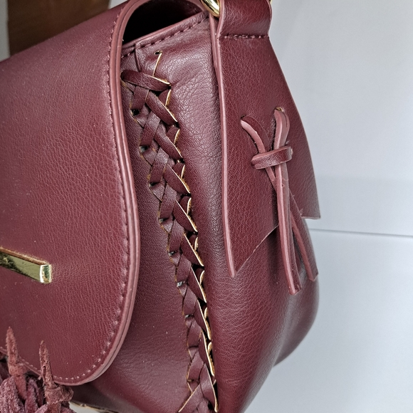 Steve Madden burgundy tassel crossbody - Picture 5 of 14
